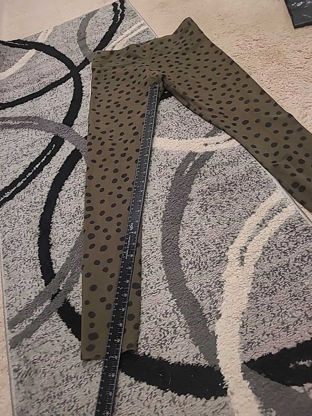 Pact organic cotton blend Olive cheetah print leggings Medium - Picture 3 of 9